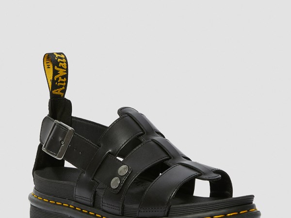 ドクターマーチンのサンダルが激熱！